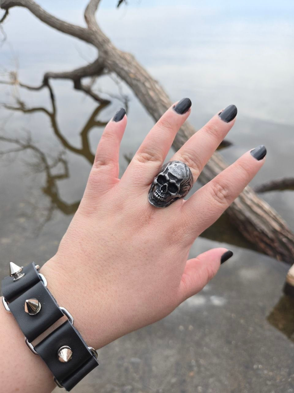 skull ring