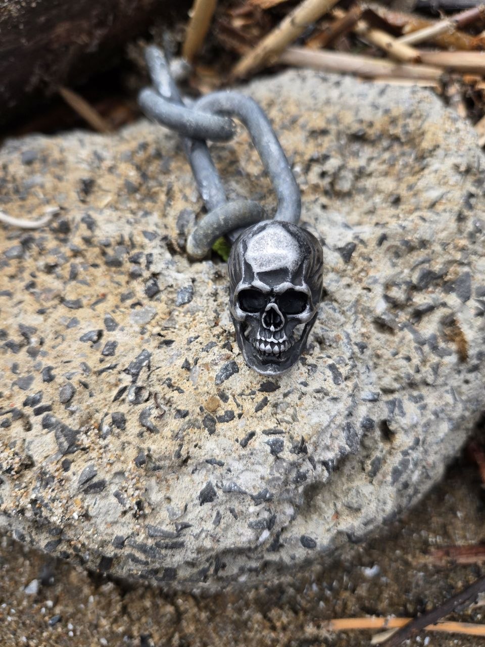 skull ring
